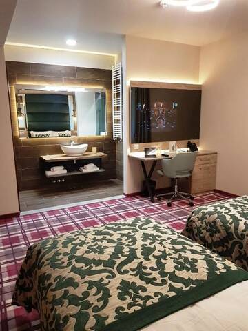 Фото номера Двухместный номер с 1 кроватью Отель Lostrita - Pastravrie, Hotel &amp; SPA г. Valea Neagră 17