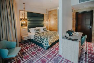 Фото номера Двухместный номер с 1 кроватью Отель Lostrita - Pastravrie, Hotel &amp; SPA г. Valea Neagră 5